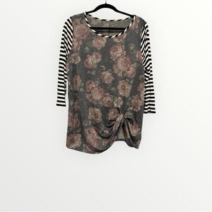 Floral and Striped Women's Top sz 2x mixed pattern